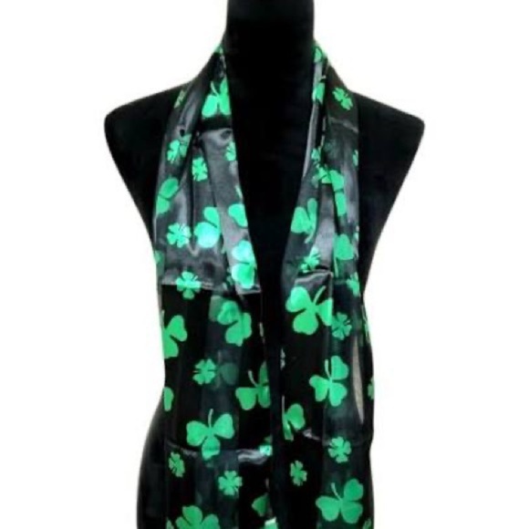 Like new St. Patrick’s Day shamrock scarf - Picture 1 of 3